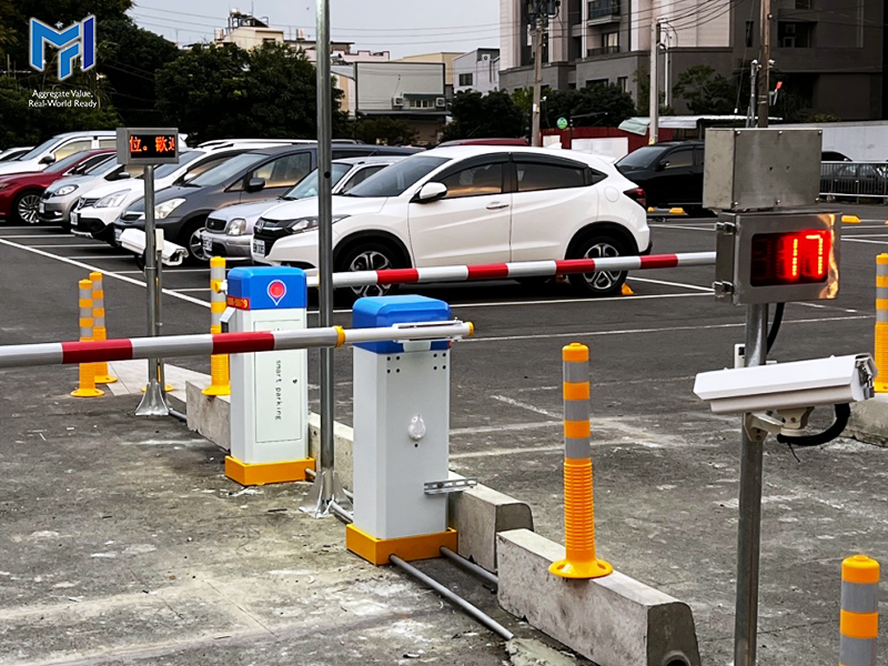  出入口車辨字幕機 