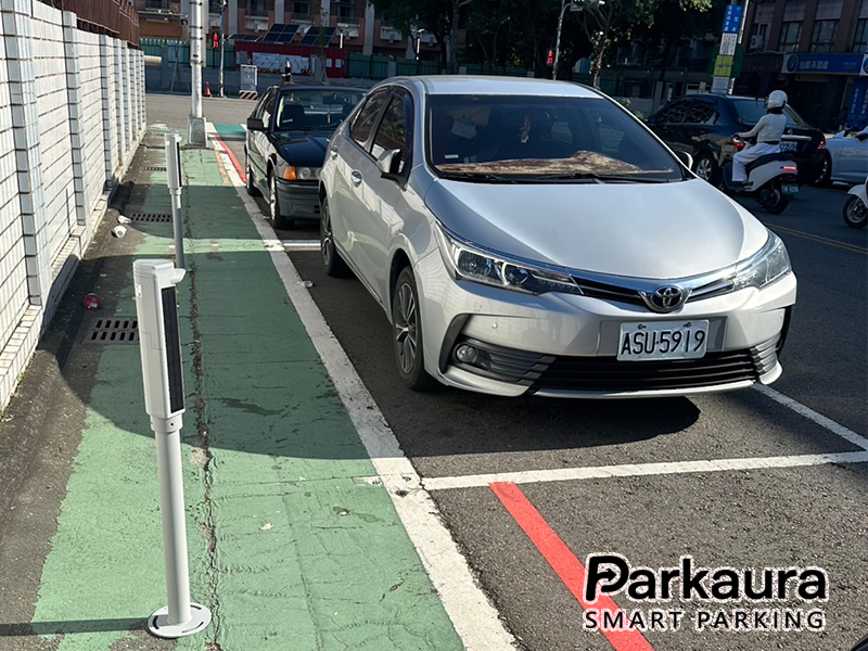  智慧停車柱